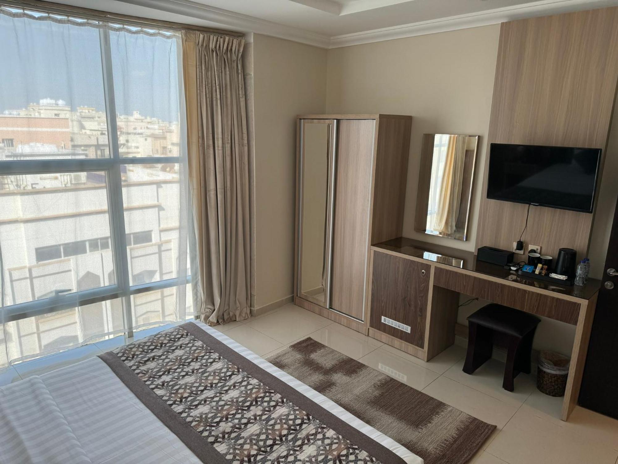 Primotel As Salamah Hotel